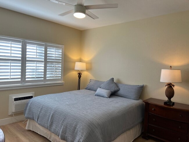 Building Photo - Fully Furnished & remodeled, ground floor,...