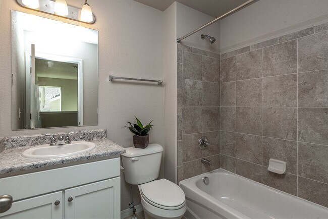 Building Photo - Single Family Home for Rent in Northeast of Colorado Springs