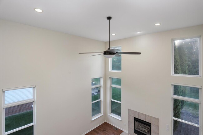 Building Photo - 2741 Blue Heron Ln