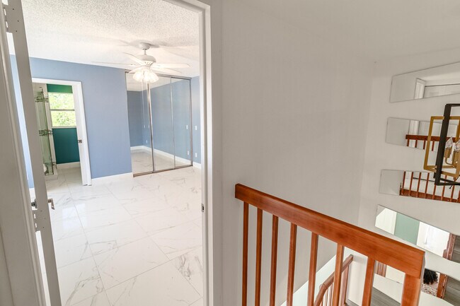 Building Photo - 8129 Sedgewick Ct