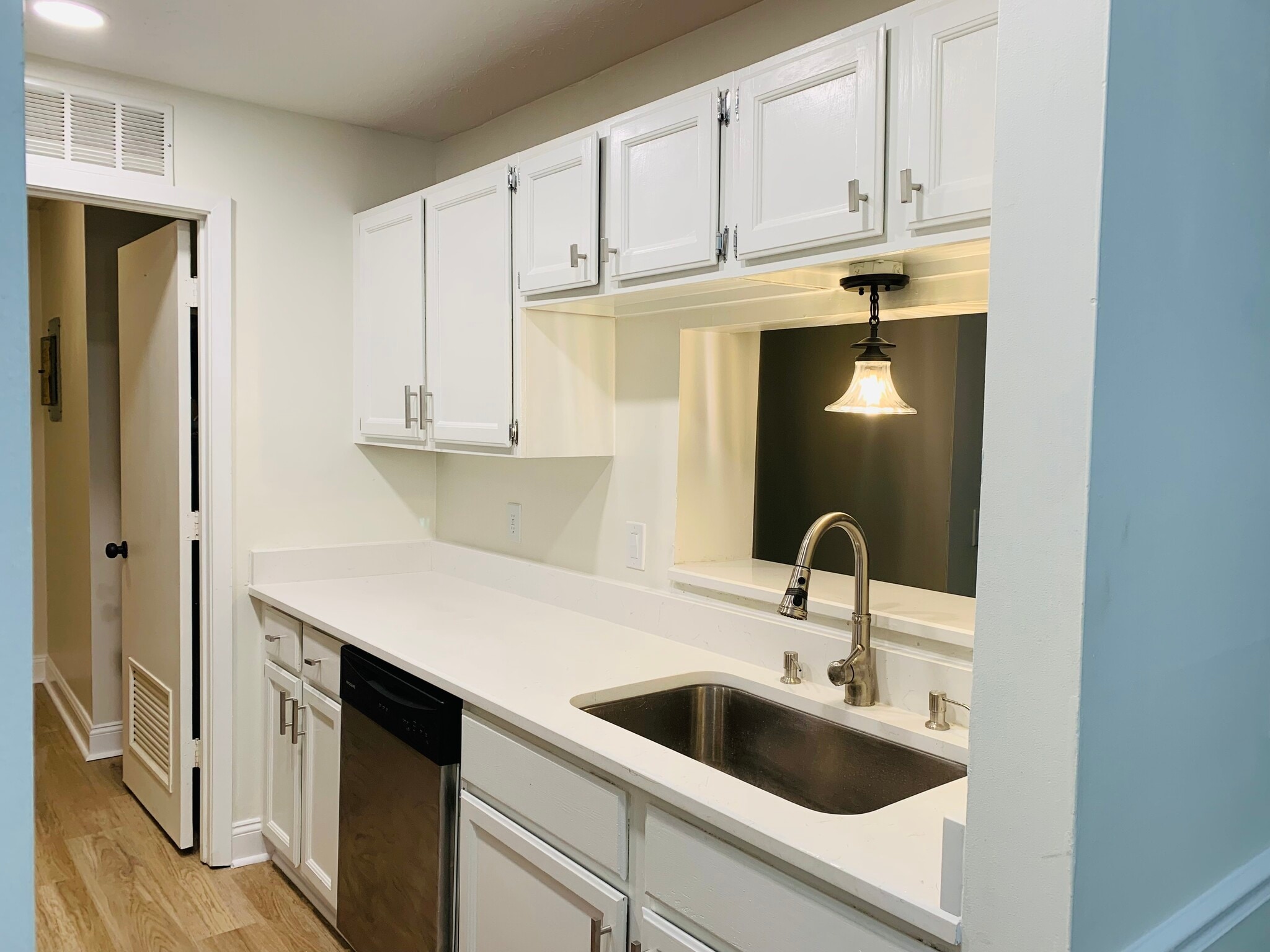 Building Photo - 524 Warm Springs Cir
