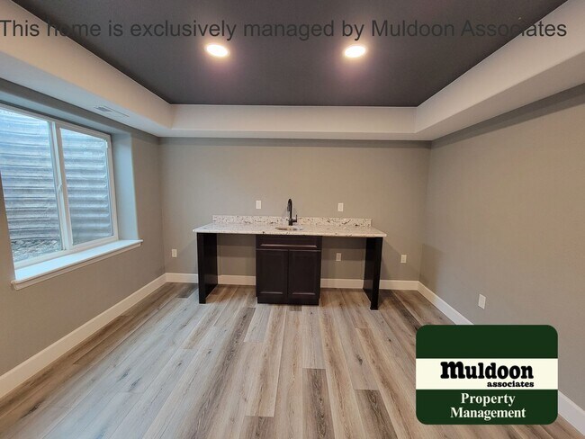 Building Photo - ? Bright & Spacious 3-Bedroom Home w/ 3-Car Garage