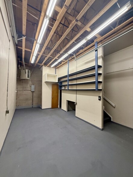 Building Photo - 733 Costilla St