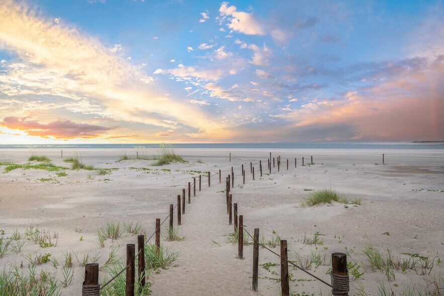 Building Photo - 108 Zamora St