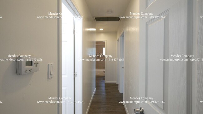 Building Photo - 5545 Mary Lane Dr