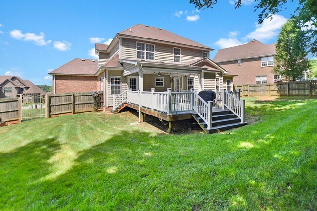 Building Photo - Pet Friendly Four Bedroom with Bonus!
