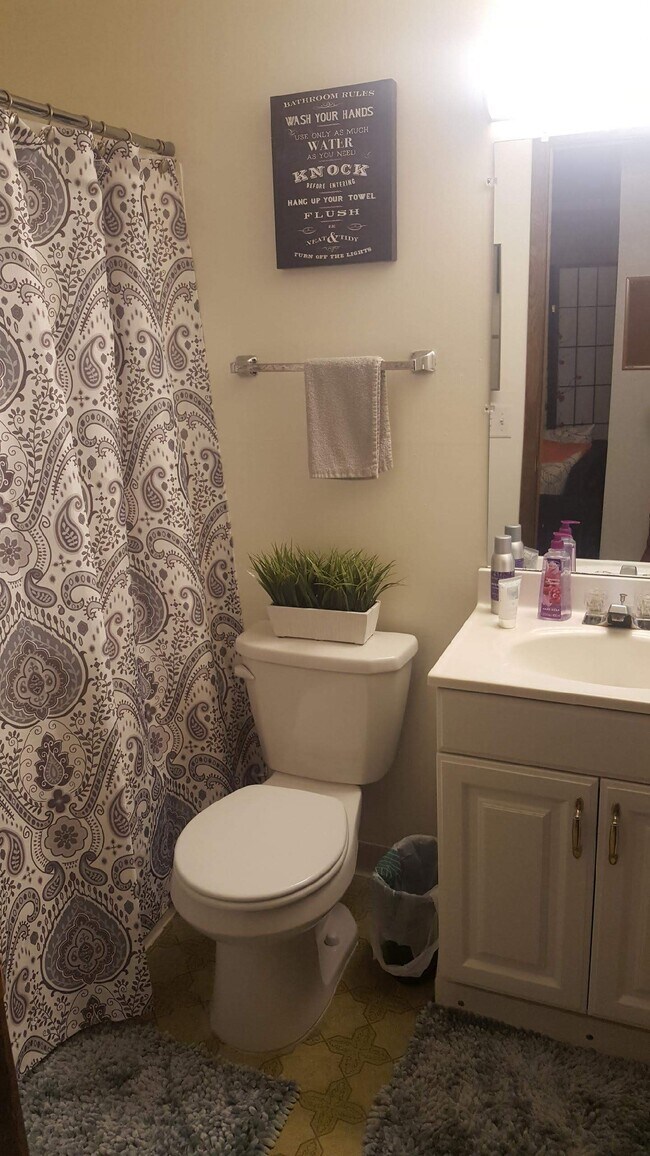 Building Photo - 2190 Robbins St