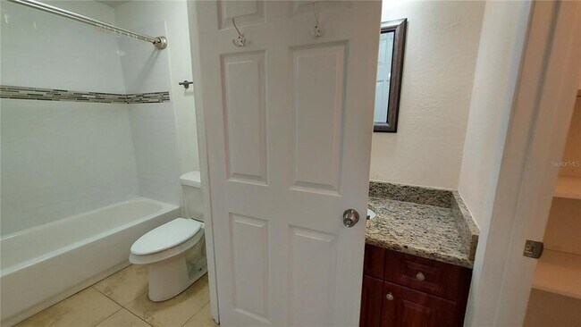 Building Photo - 455 Alt 19