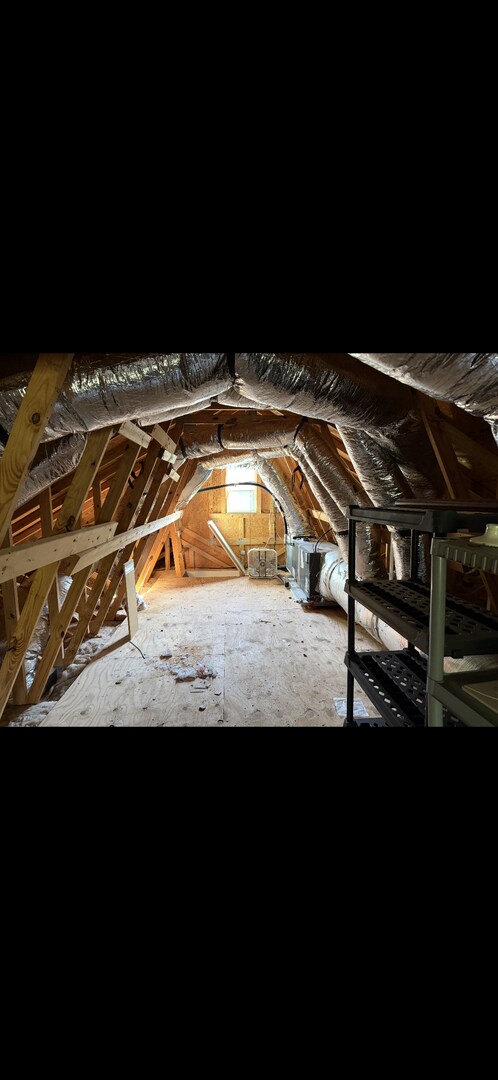 Building Photo - 231 Estate Rd