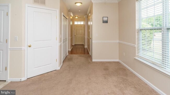 Building Photo - 401 Degas Ct