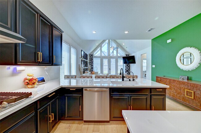 Building Photo - 10631 Hidden Rock Dr