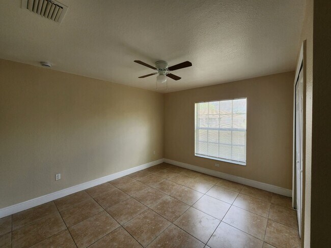 Building Photo - 3702 5th St SW