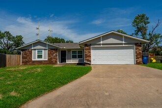Building Photo - 3 Bed | 1 Bath in West Tulsa!