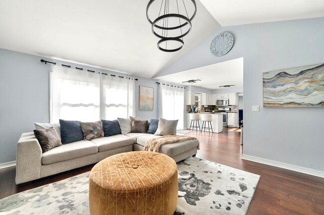 Building Photo - 1211 Diane Ln