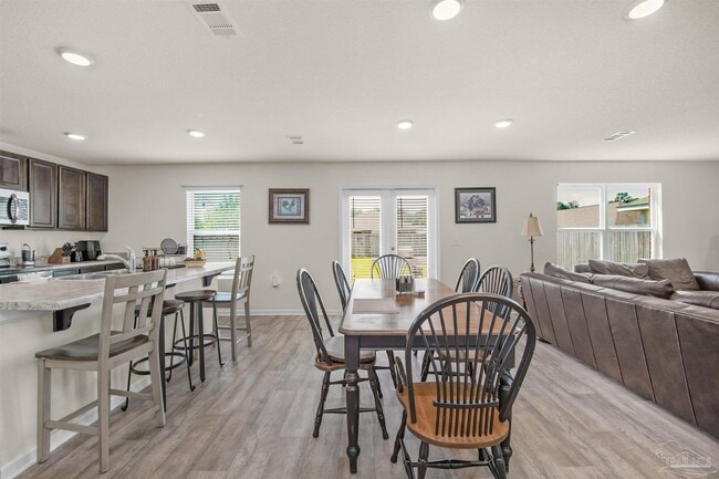 Building Photo - 6256 Churchill Cir