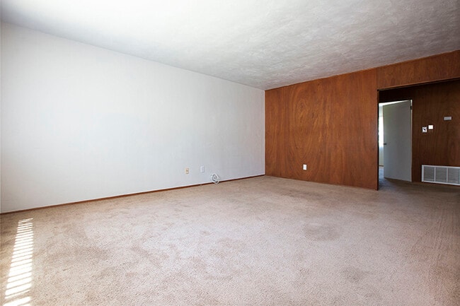 Building Photo - 3536 Wawona Dr