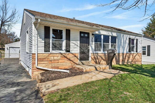 Building Photo - 9625 Theodosia Ave