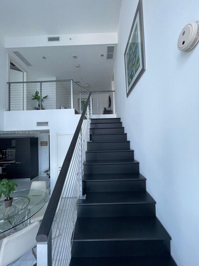 Building Photo - 200 Biscayne Boulevard Way