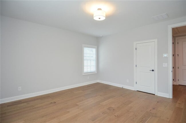 Building Photo - 3963 Enclave Wy
