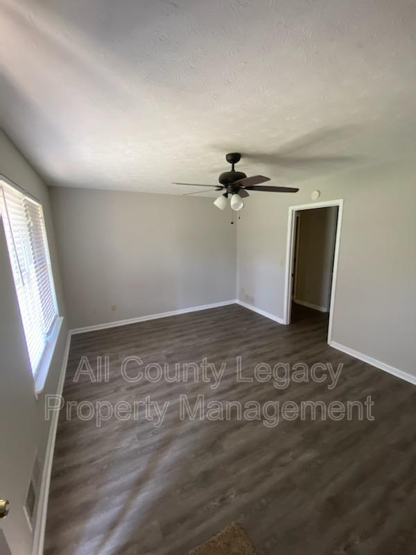 Building Photo - 3132b Dove Ct SW