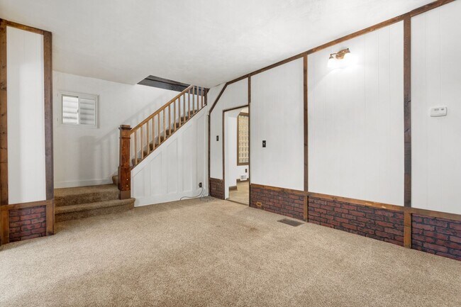 Building Photo - 542 2nd St