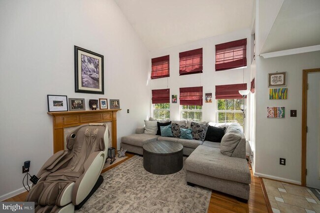 Building Photo - 30 Aurelie Dr