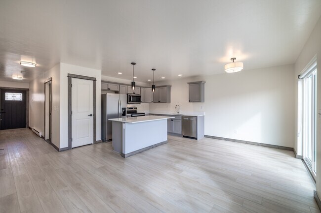Building Photo - 3384 Crosswind Ct