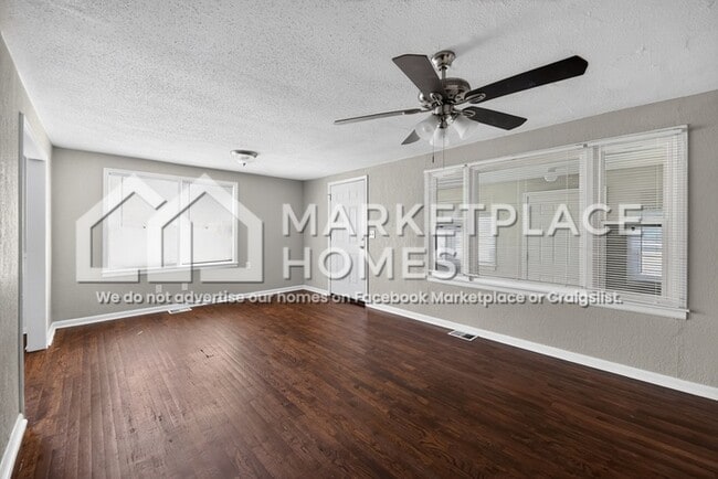 Building Photo - 1110 Pinkston St