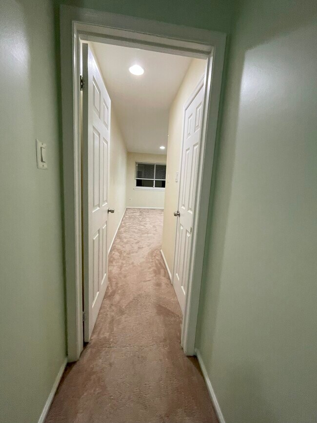 Building Photo - 86 Teal Ct