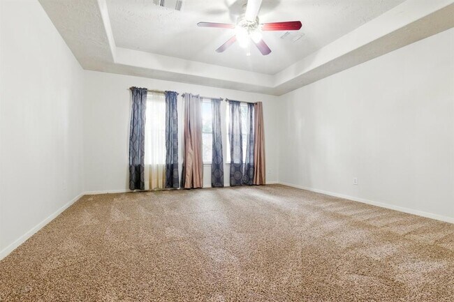 Building Photo - 5930 Hollister Cole