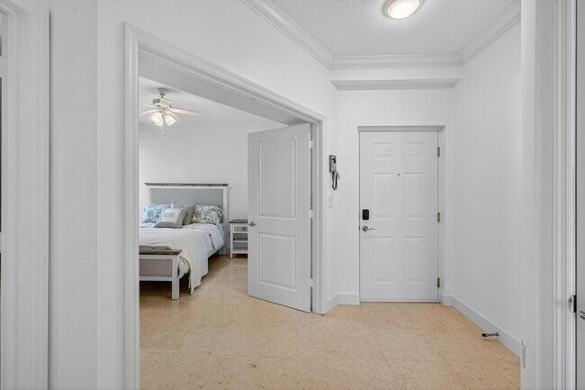 Building Photo - 275 NW Flagler Ave