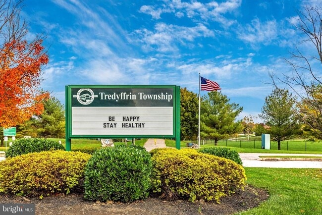 Building Photo - 703 Mountainview Dr