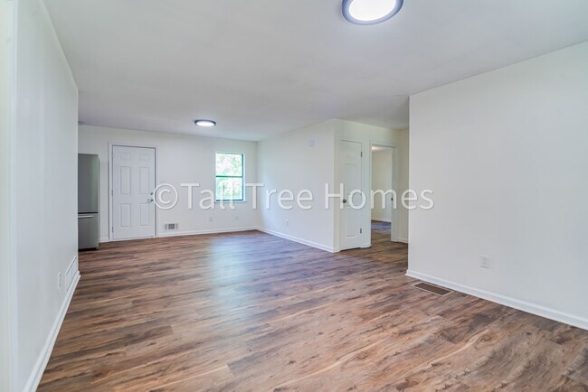 Living Room - 325 Camp Ground Rd