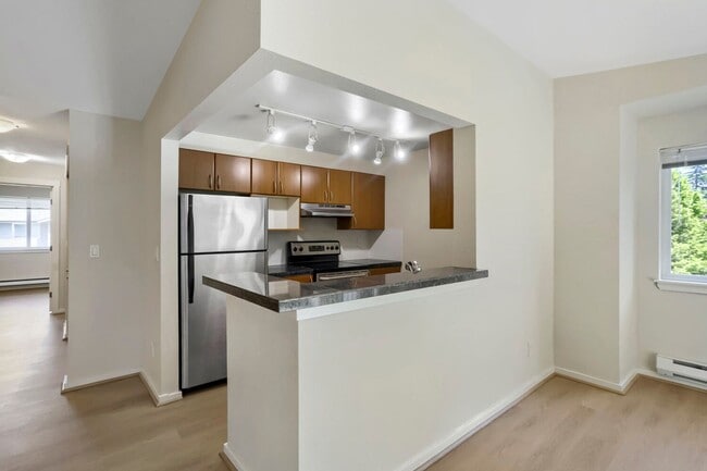 Building Photo - 2 Bed 2 Bath Condo @ Desirable Community w/ Pool, Hot Tub & Exercise Room!