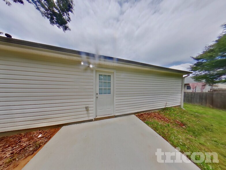 Building Photo - 236 Galway Ln