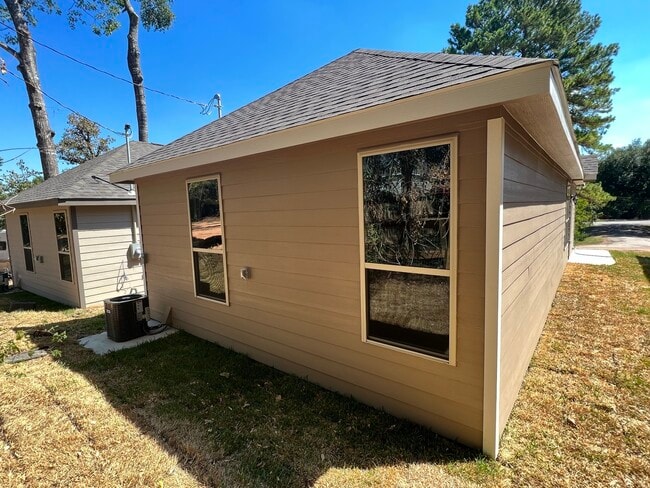 Building Photo - 11606 Vistawood St