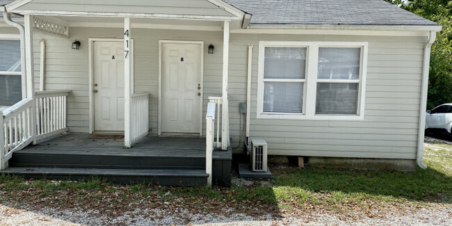 Primary Photo - 417 S Hill Ave