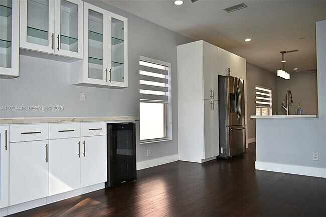 Building Photo - 6254 NW 38th Dr