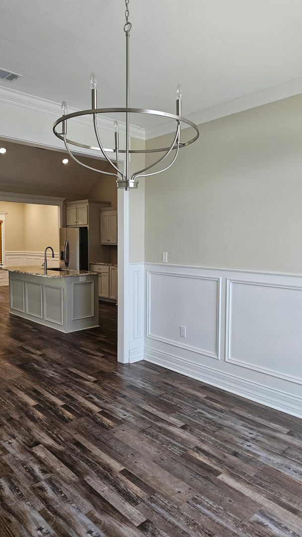 Building Photo - Knights Landing four bedroom home