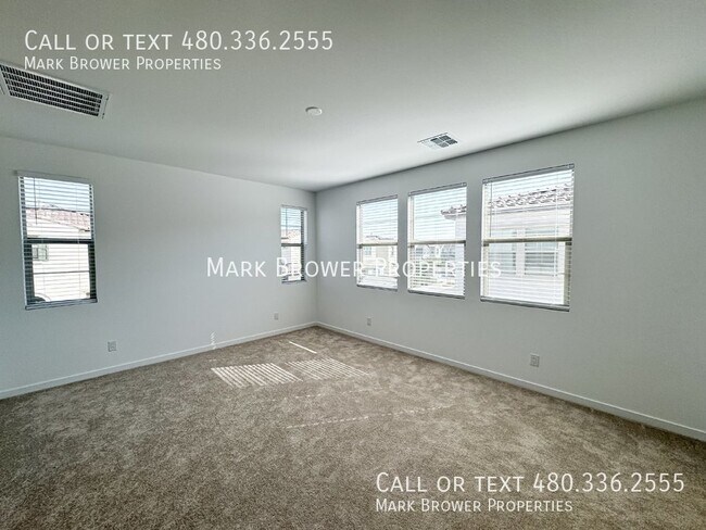 Building Photo - 9852 E Tamery Ave