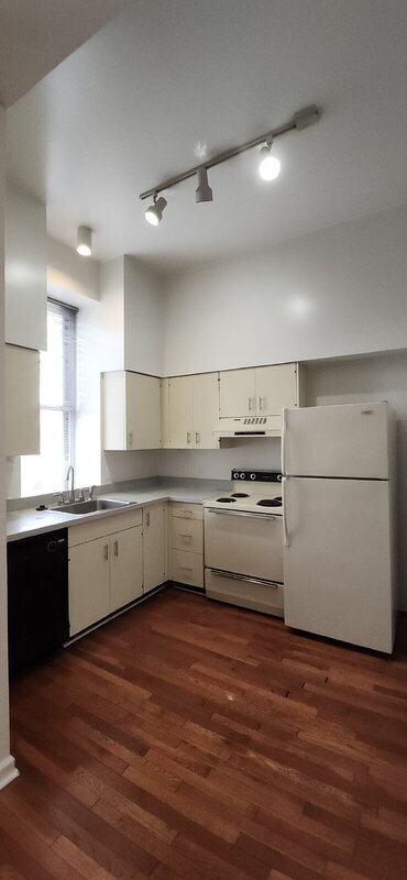 Building Photo - 2419 S 10th St