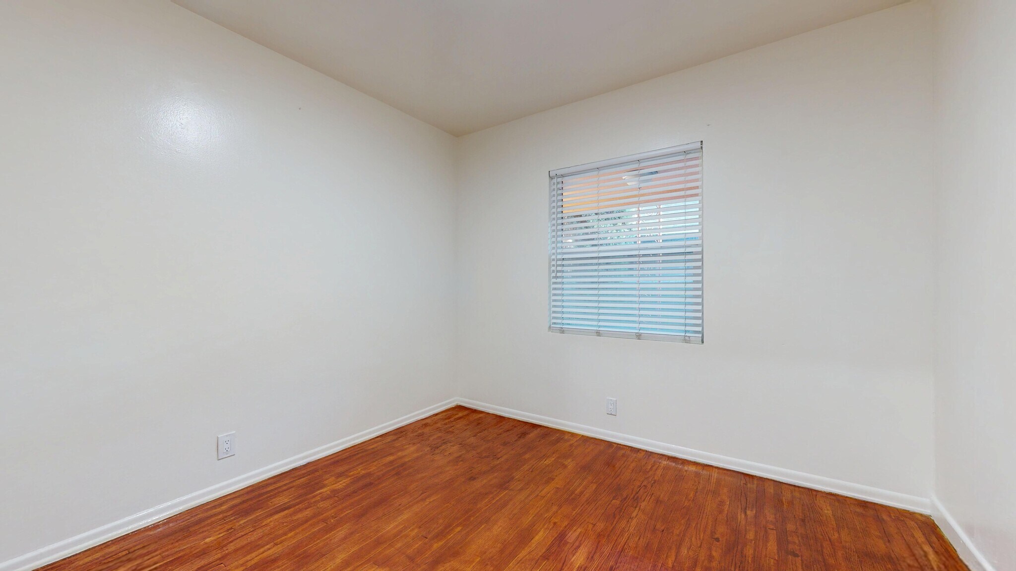 Building Photo - 9024 Reading Ave