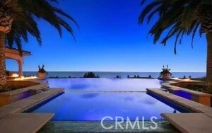 Building Photo - 4 Mystique