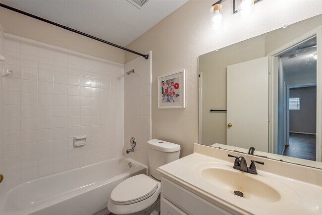 Building Photo - 5115 Cherrywood Ct