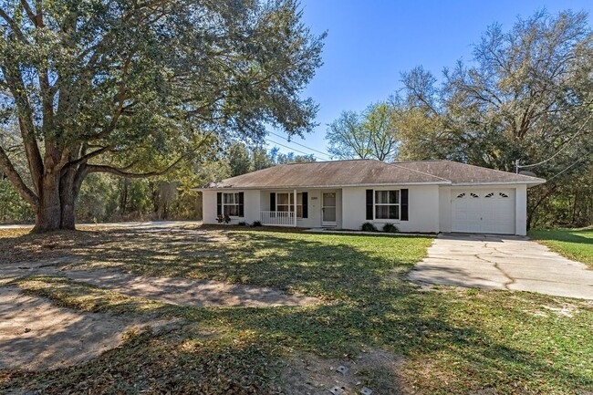 Building Photo - 2205 Bluegrass St