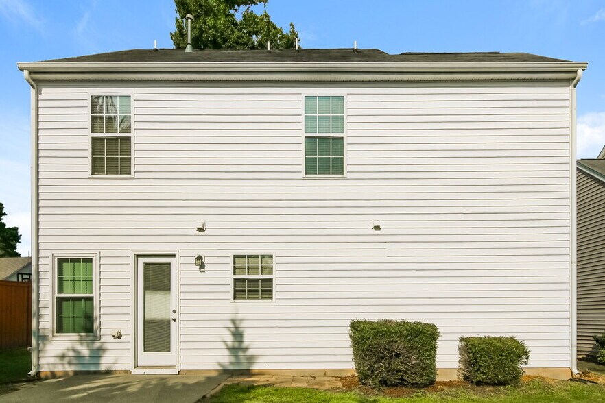 Building Photo - 3430 Ferdilah Ln
