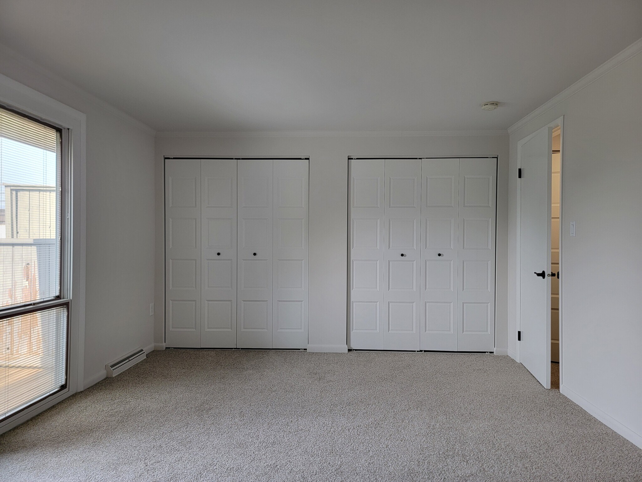 Building Photo - 541 Cloverbrook Dr