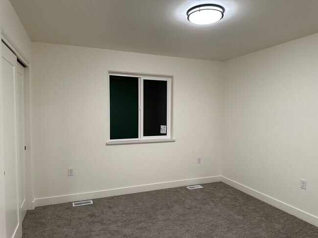 Building Photo - 1583 N Ravens Best Cir