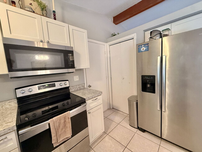 Building Photo - 12258 Foothill St