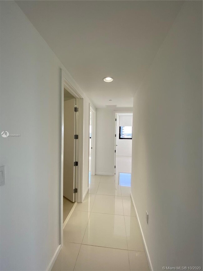 Building Photo - 5300 Paseo Blvd